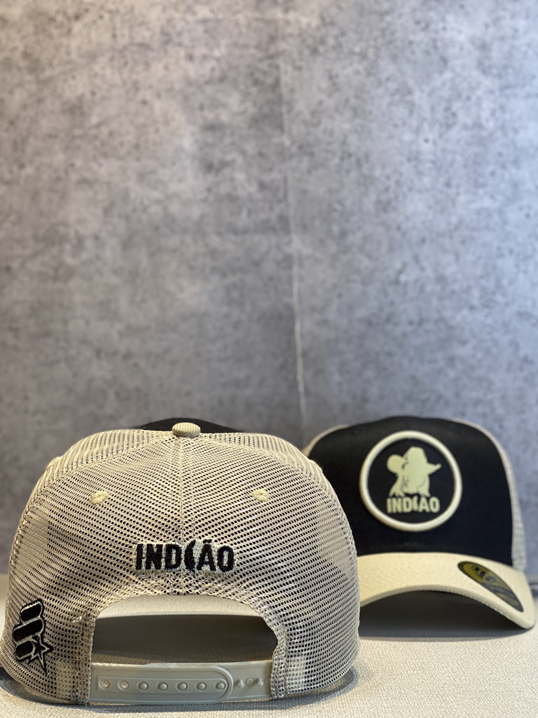 Boné Trucker - Silhueta - Bege com Preto