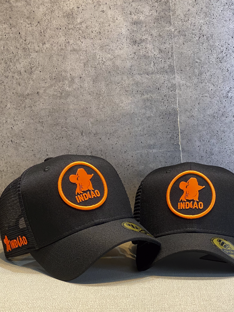 Boné Trucker - Silhueta - Preto e Laranja