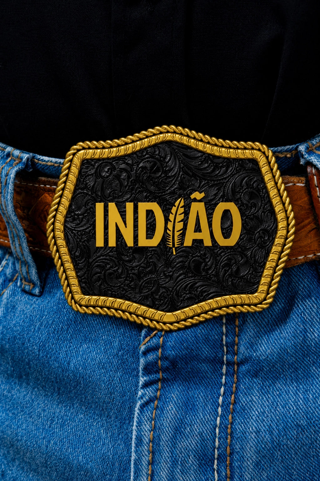 Fivela Country Indiao Premium  Ouro/Preto  11,8x9,5cm