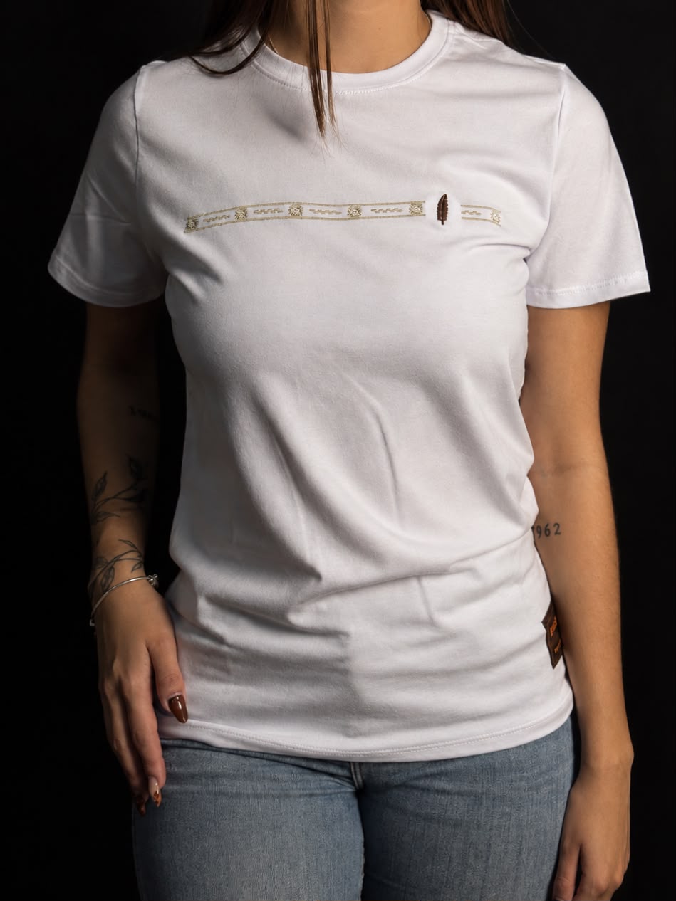 Camiseta Feminina Country Algodão Pima com Elastano - Pena Line, cor Branco – Indião Store