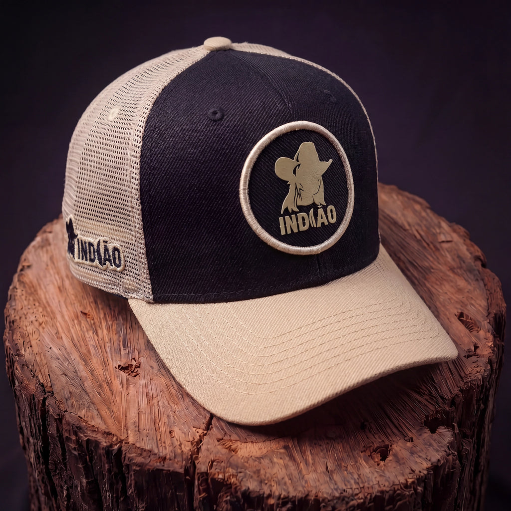 Boné Trucker - Silhueta - Bege com Preto