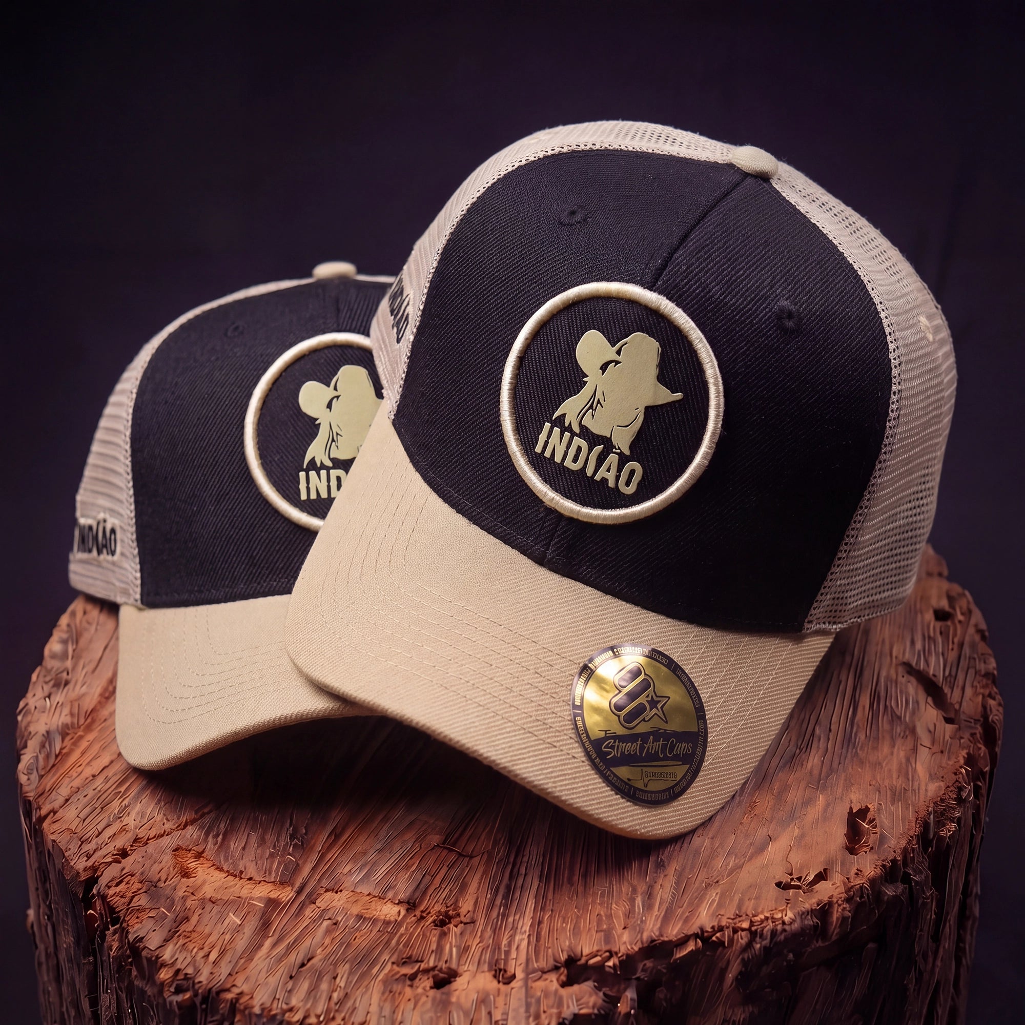 Boné Trucker - Silhueta - Bege com Preto